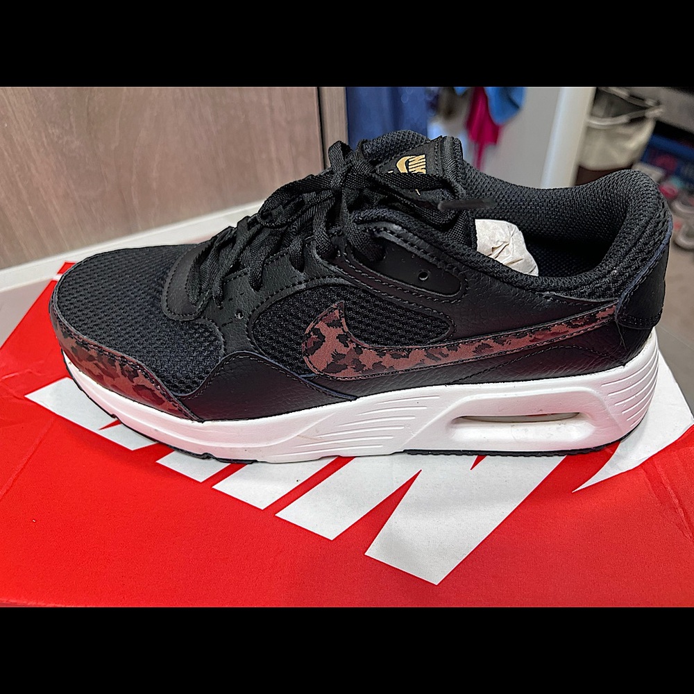 Rare Nike Leopard Air Max SC size 7.5